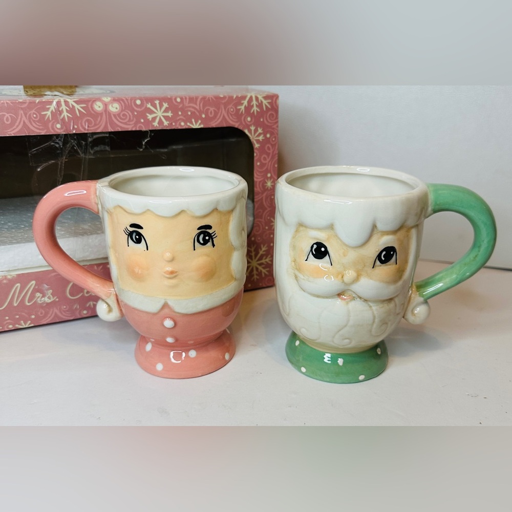 Johanna Parker Mr & Mrs Santa Claus Retro Pastel Pink & Green Christmas Mug Set